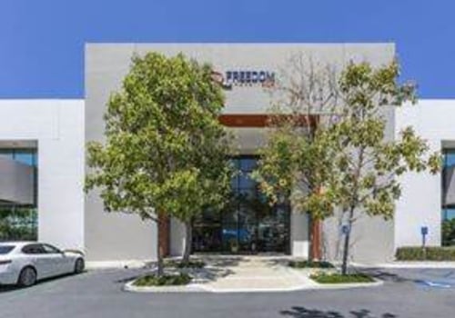 What is the Expertise Level of Technicians at Repair Centers in Irvine, CA?